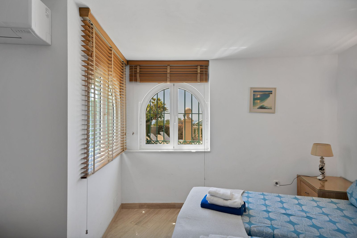 6 Bed Townhouse for sale in Hacienda Las Chapas Costa Del Sol, Málaga, Spain