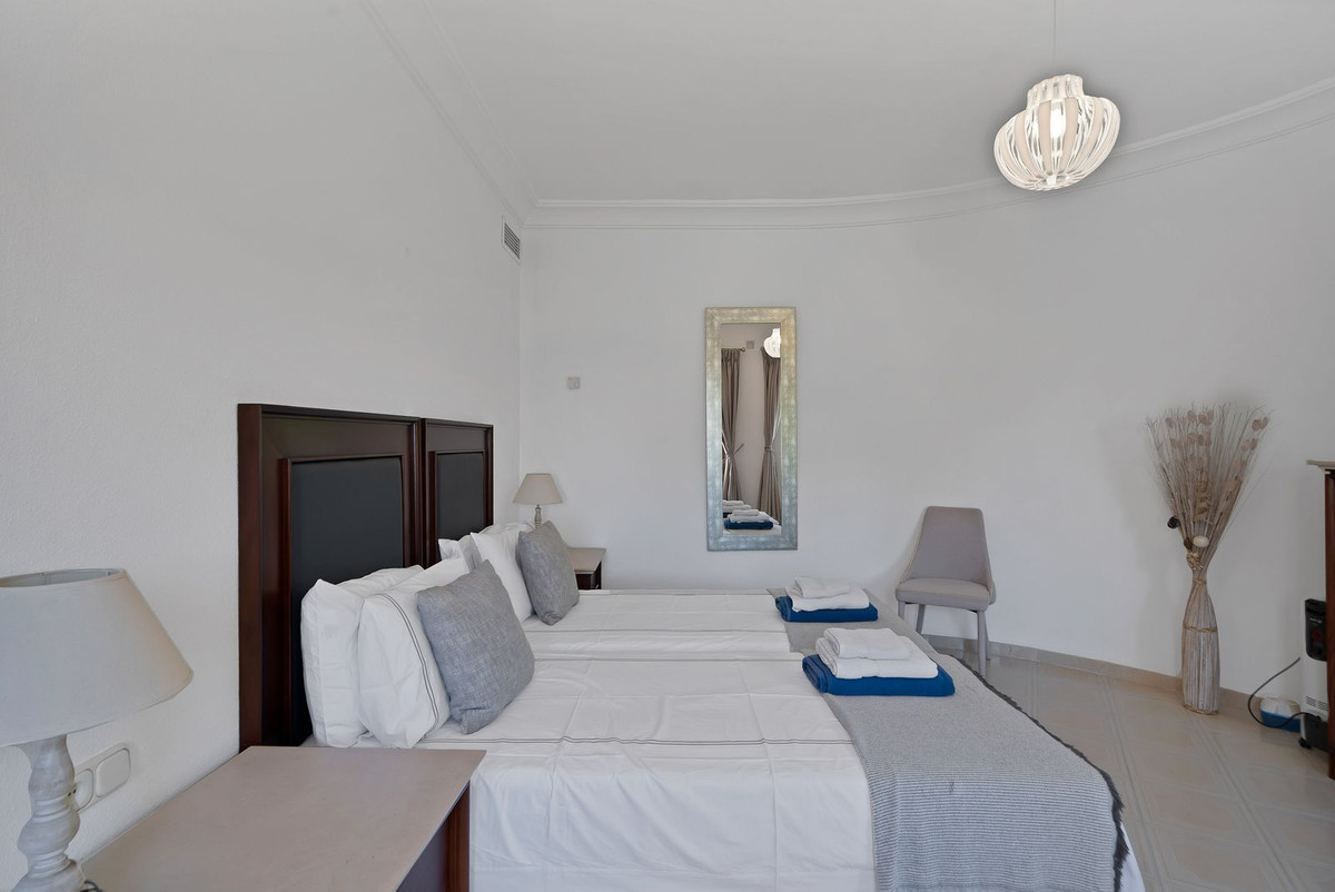 6 Bed Townhouse for sale in Hacienda Las Chapas Costa Del Sol, Málaga, Spain