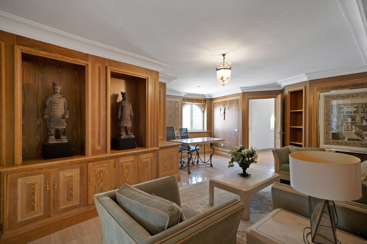 6 Bed Townhouse for sale in Hacienda Las Chapas Costa Del Sol, Málaga, Spain