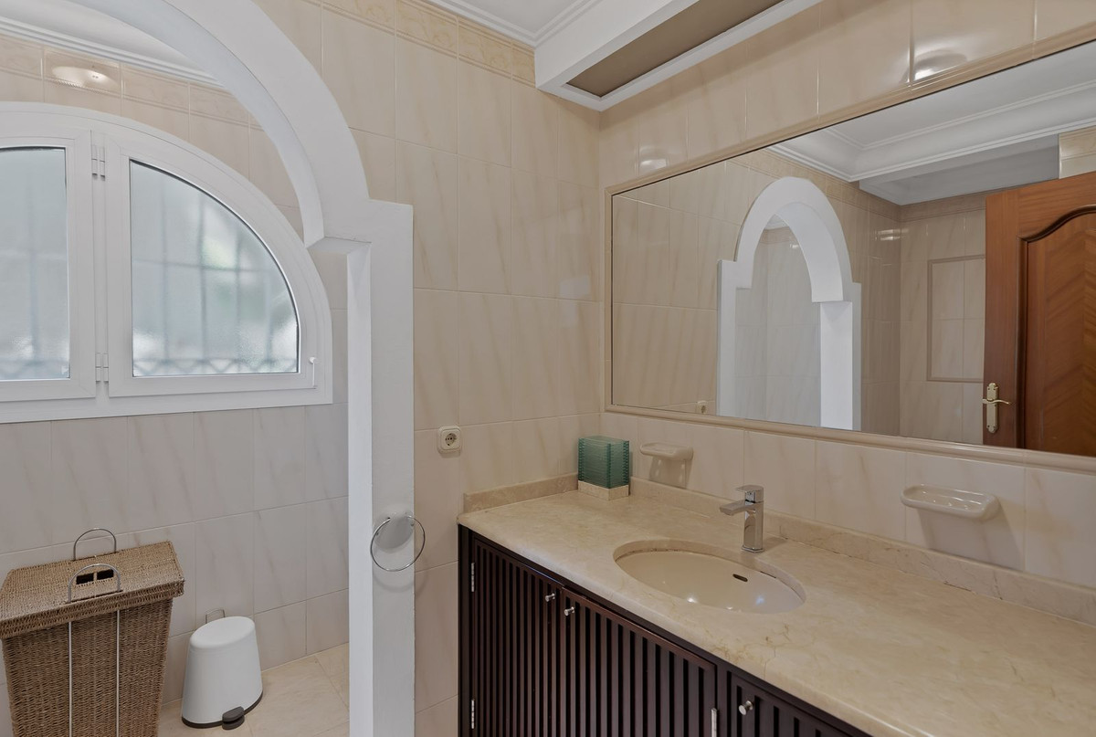 6 Bed Townhouse for sale in Hacienda Las Chapas Costa Del Sol, Málaga, Spain