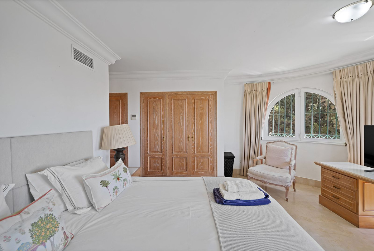 6 Bed Townhouse for sale in Hacienda Las Chapas Costa Del Sol, Málaga, Spain