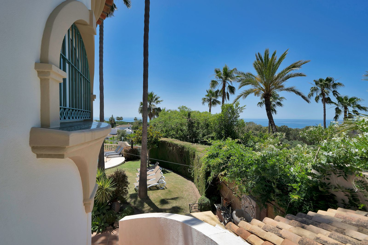 6 Bed Townhouse for sale in Hacienda Las Chapas Costa Del Sol, Málaga, Spain