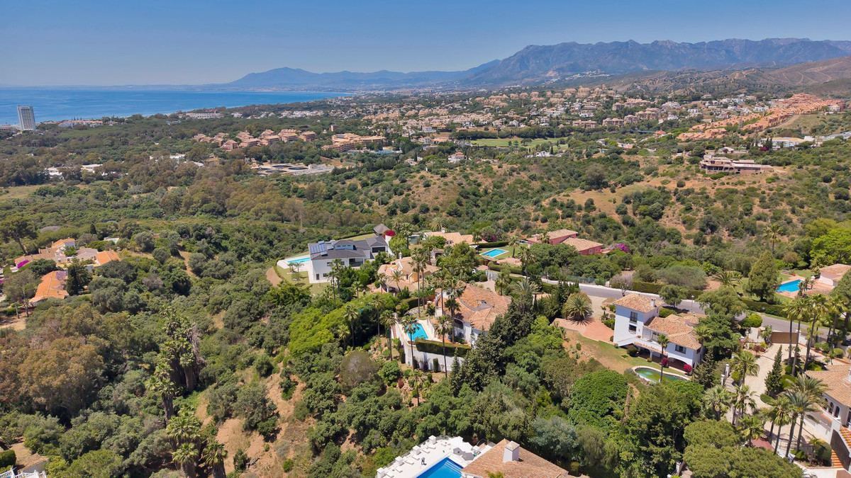 6 Bed Townhouse for sale in Hacienda Las Chapas Costa Del Sol, Málaga, Spain