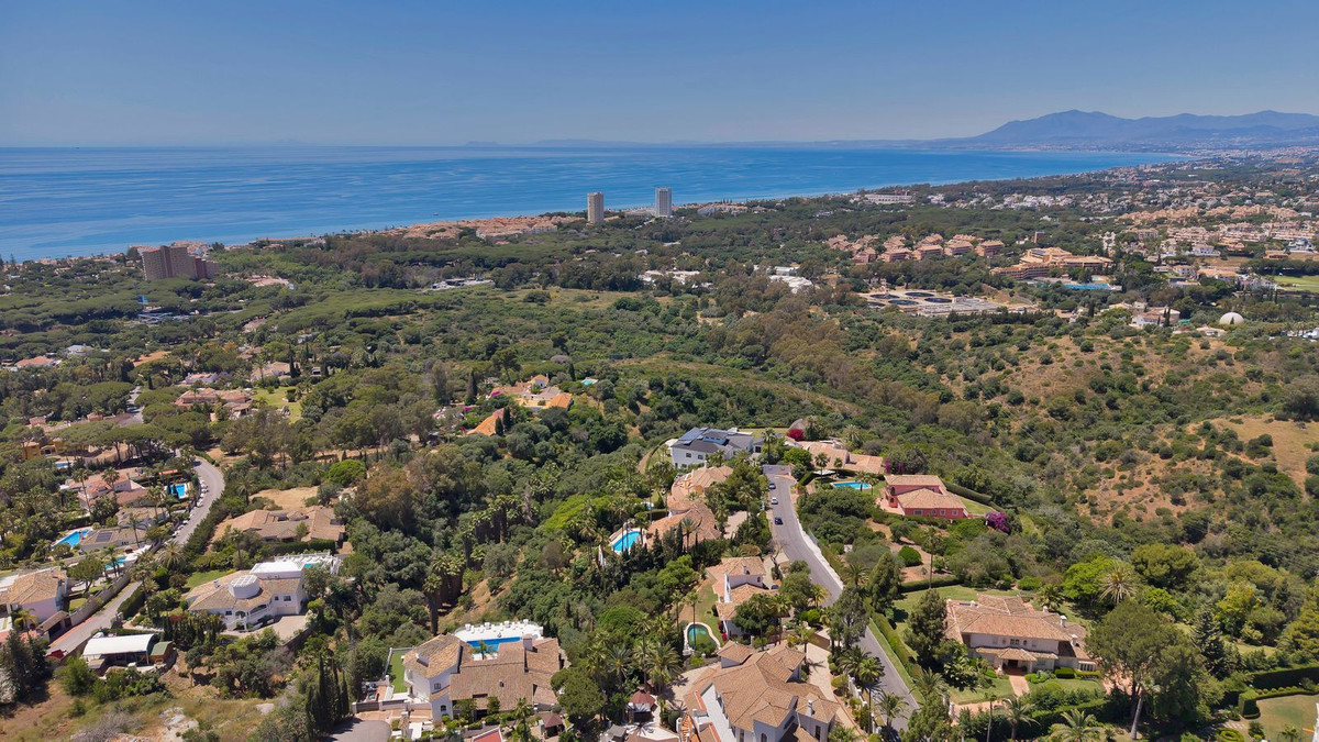 6 Bed Townhouse for sale in Hacienda Las Chapas Costa Del Sol, Málaga, Spain