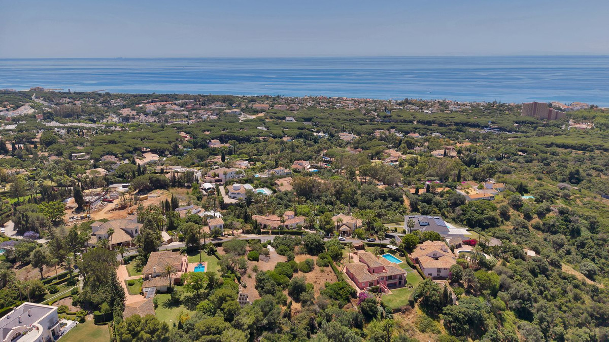 6 Bed Townhouse for sale in Hacienda Las Chapas Costa Del Sol, Málaga, Spain