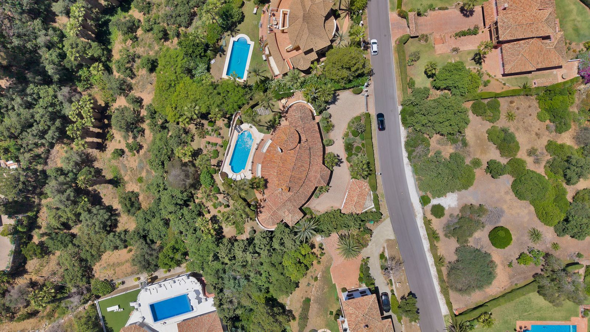 6 Bed Townhouse for sale in Hacienda Las Chapas Costa Del Sol, Málaga, Spain