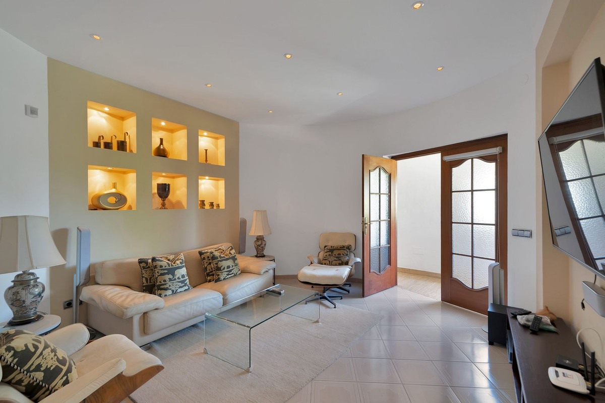 6 Bed Townhouse for sale in Hacienda Las Chapas Costa Del Sol, Málaga, Spain