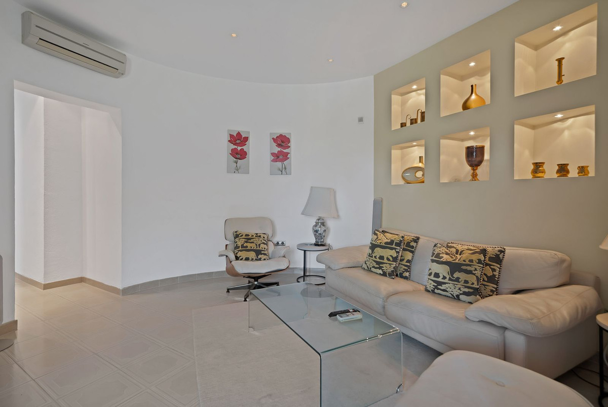 6 Bed Townhouse for sale in Hacienda Las Chapas Costa Del Sol, Málaga, Spain