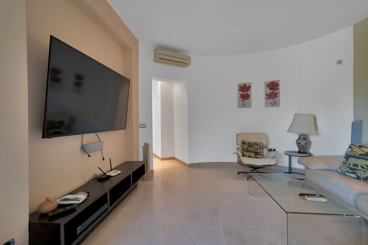 6 Bed Townhouse for sale in Hacienda Las Chapas Costa Del Sol, Málaga, Spain