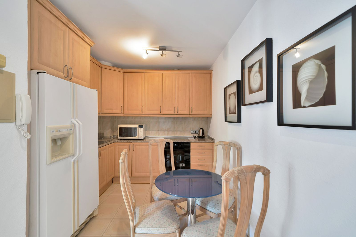 6 Bed Townhouse for sale in Hacienda Las Chapas Costa Del Sol, Málaga, Spain