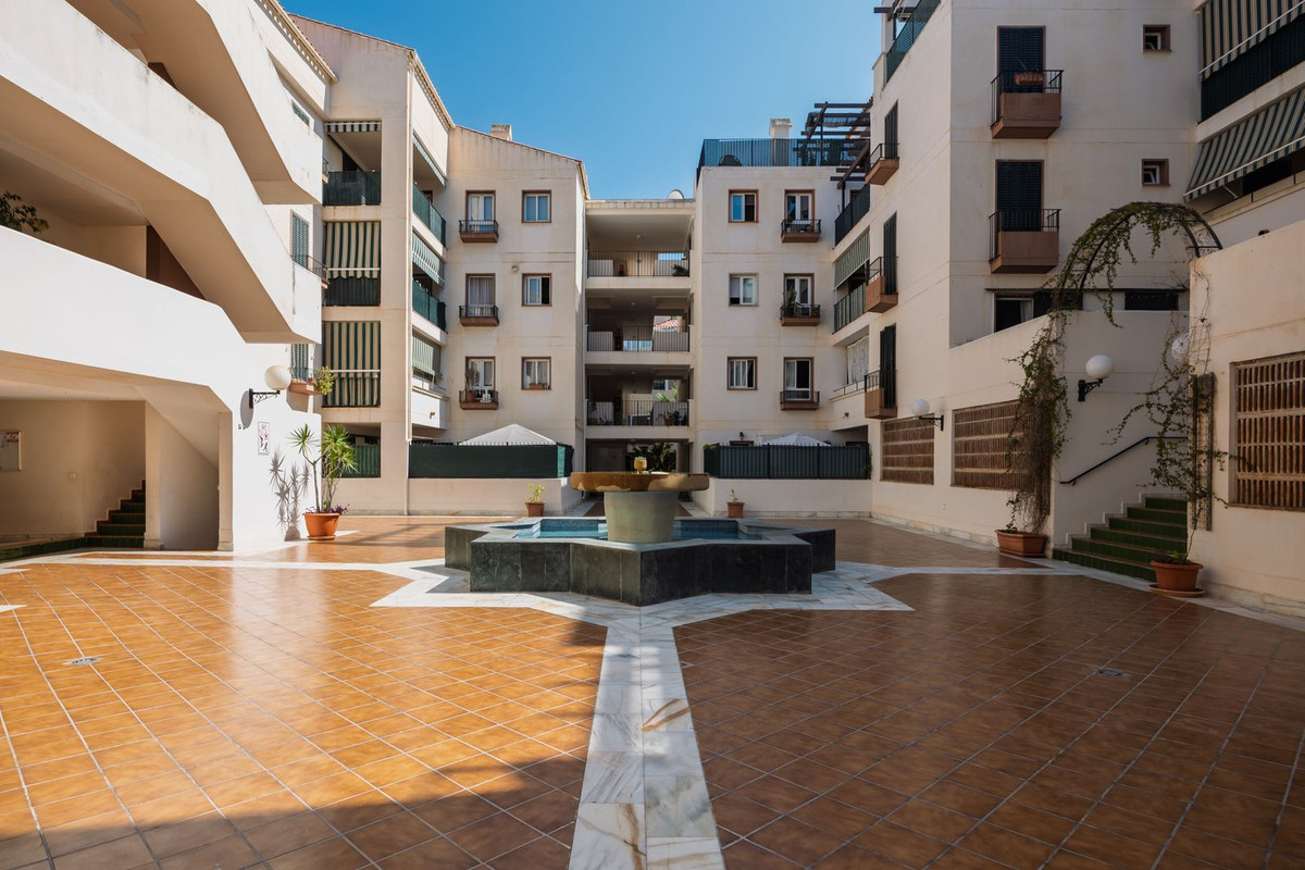 2 Bed Apartment for sale in Benalmadena Costa Del Sol, Málaga, Spain