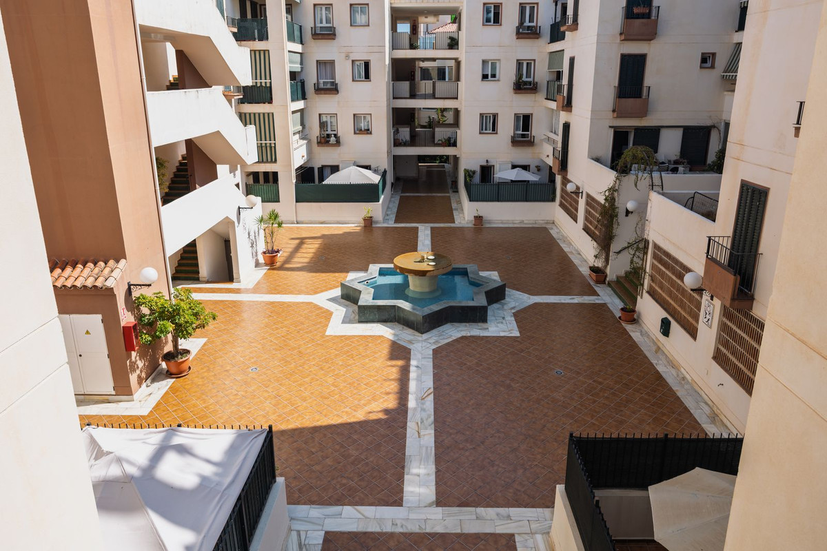2 Bed Apartment for sale in Benalmadena Costa Del Sol, Málaga, Spain