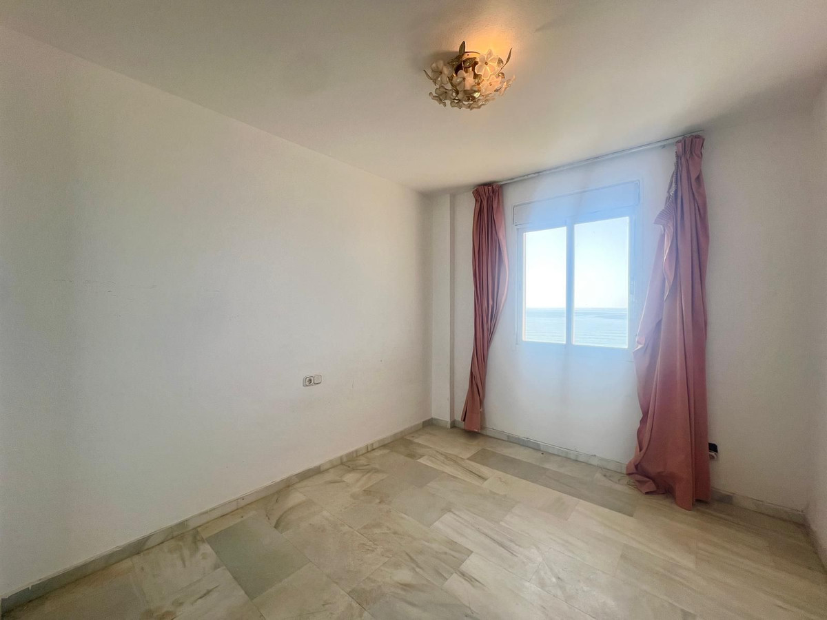3 Bed Apartment for sale in Estepona Costa Del Sol, Málaga, Spain