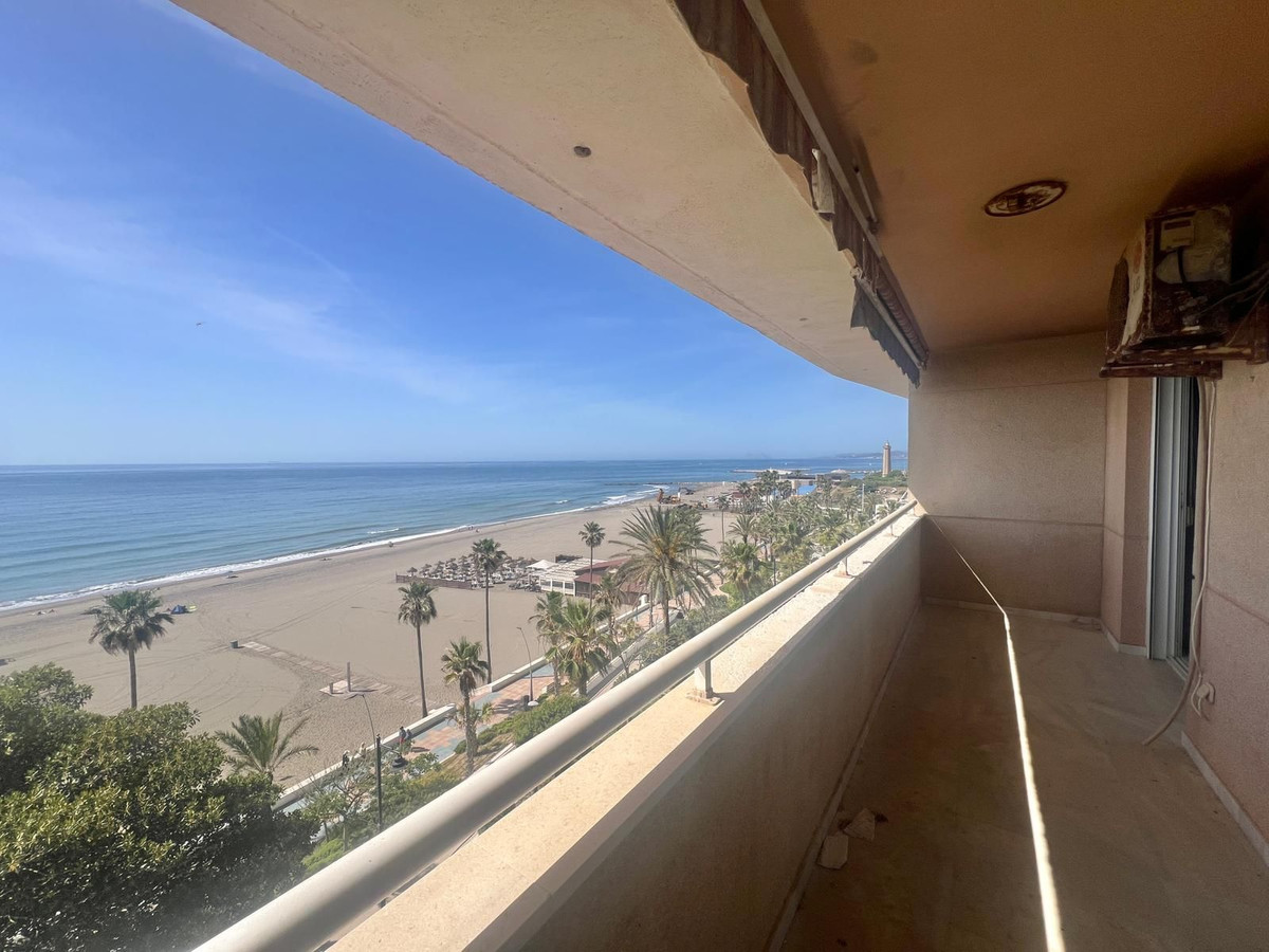 3 Bed Apartment for sale in Estepona Costa Del Sol, Málaga, Spain