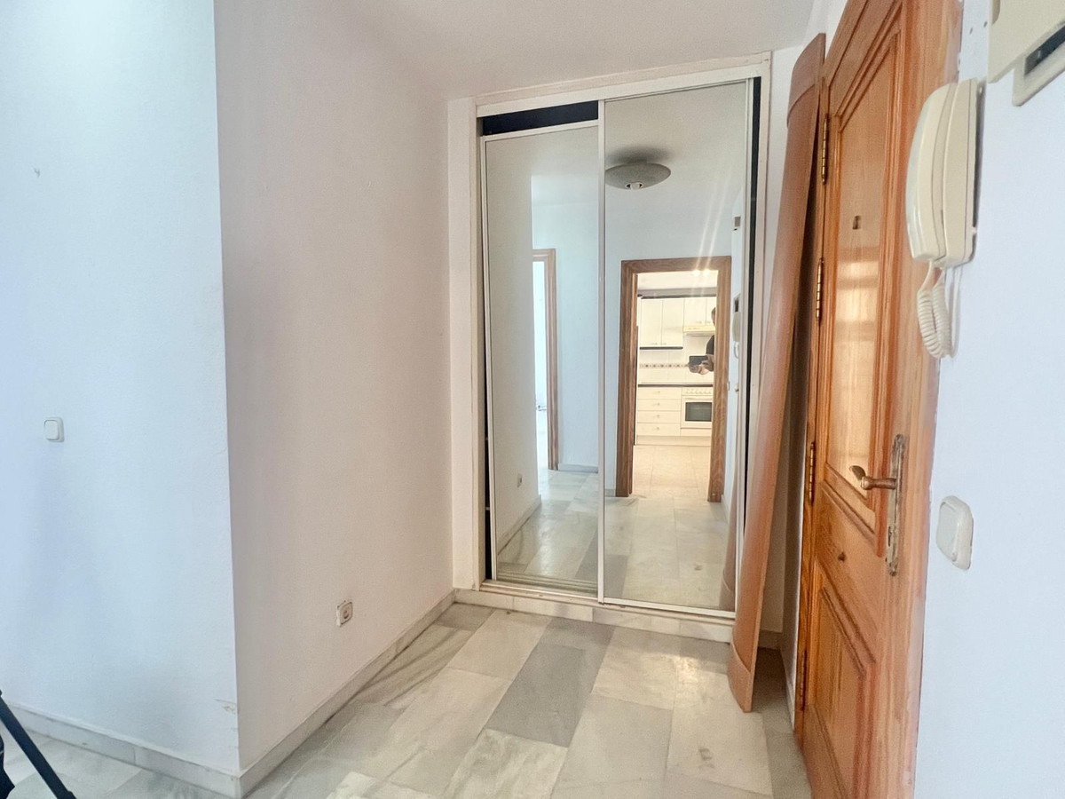 3 Bed Apartment for sale in Estepona Costa Del Sol, Málaga, Spain