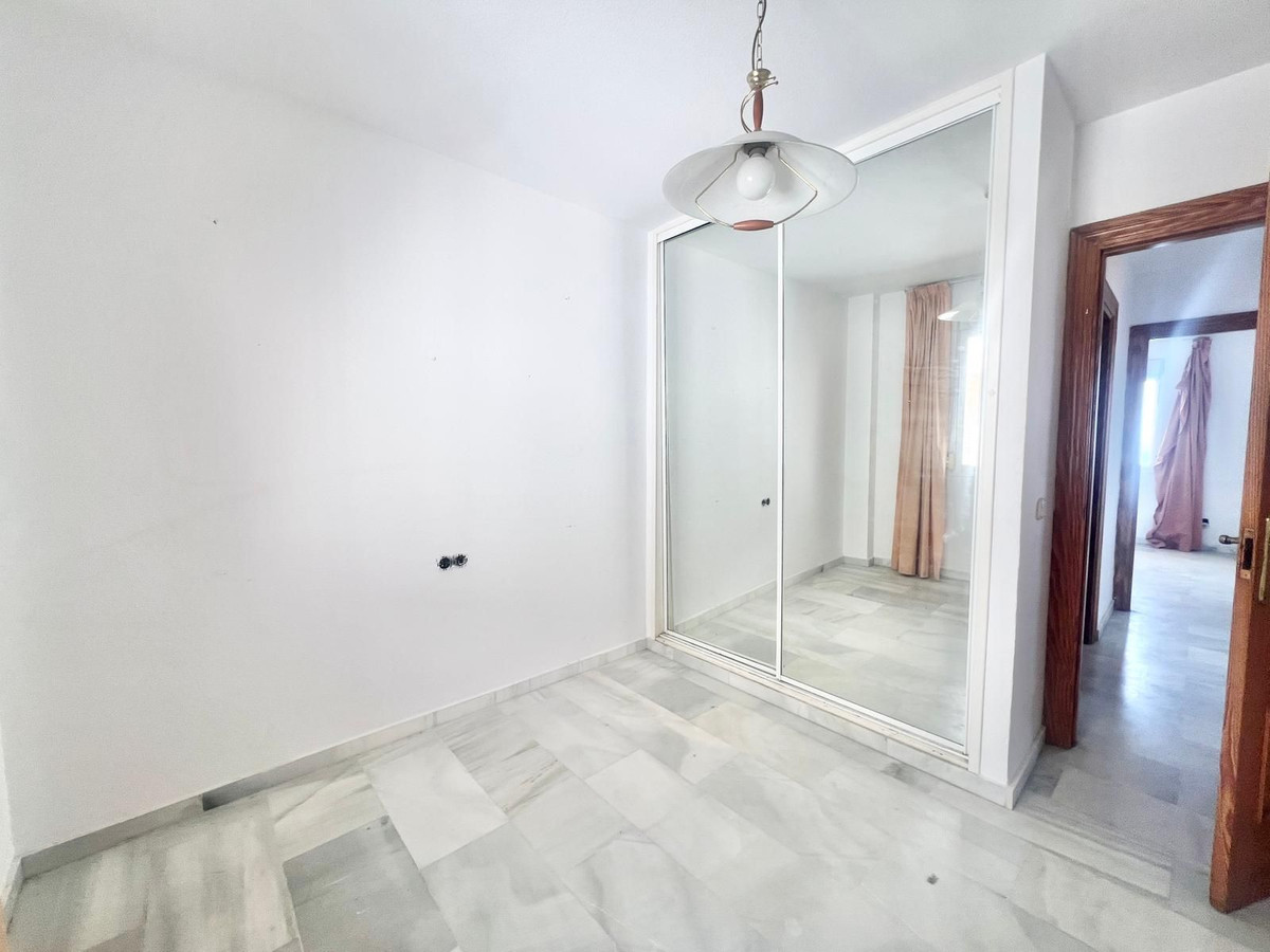 3 Bed Apartment for sale in Estepona Costa Del Sol, Málaga, Spain