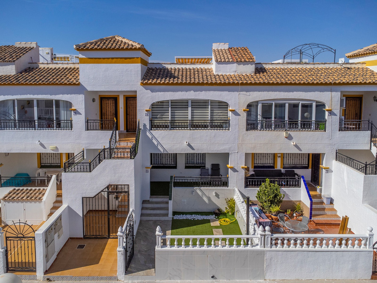 2 Bed Apartment for sale in Vista Bella Golf Costa Blanca, Alicante, Spain