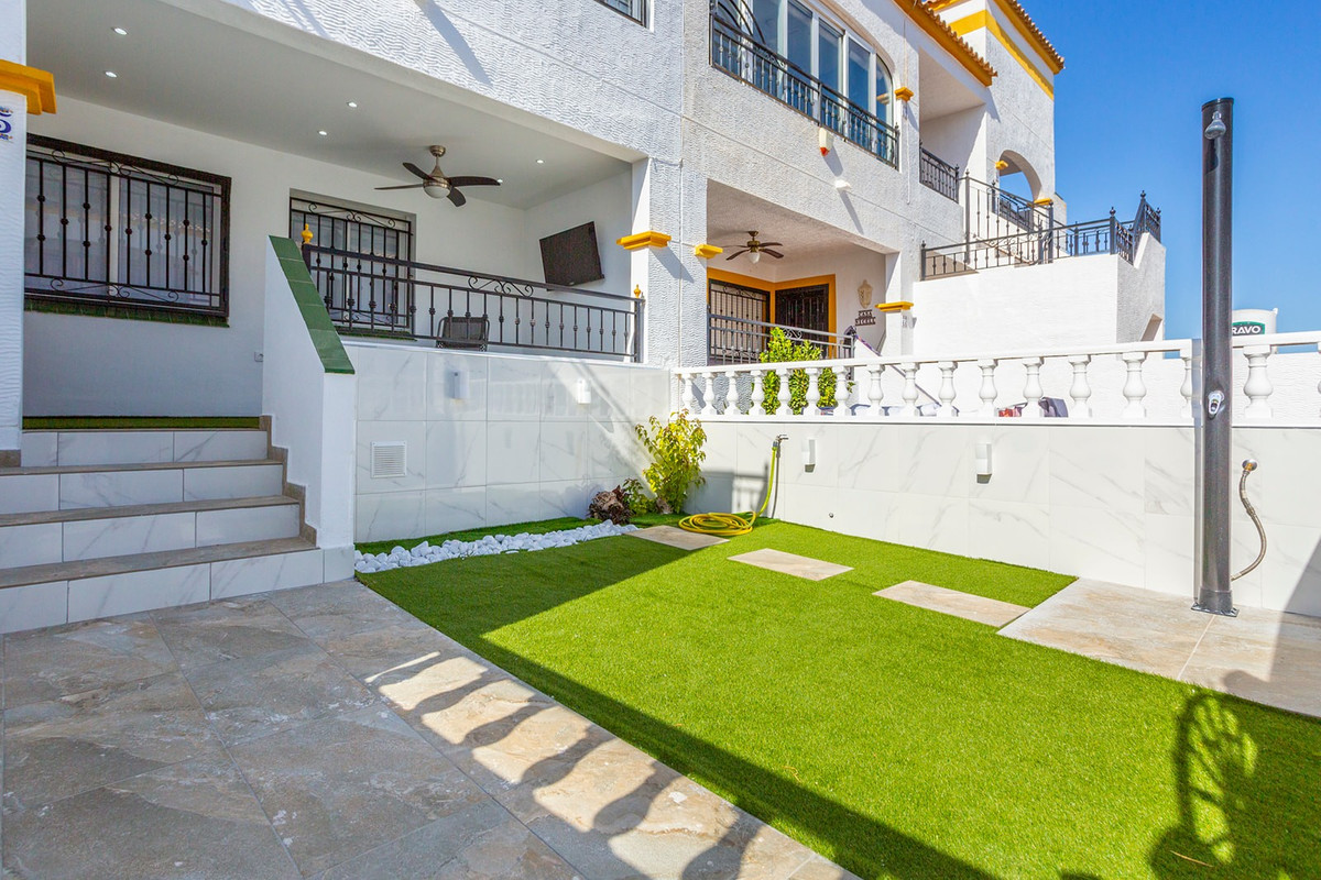 Se vende Apartamento Planta Baja de 2 dormitorios en Costa Blanca, Alicante, España