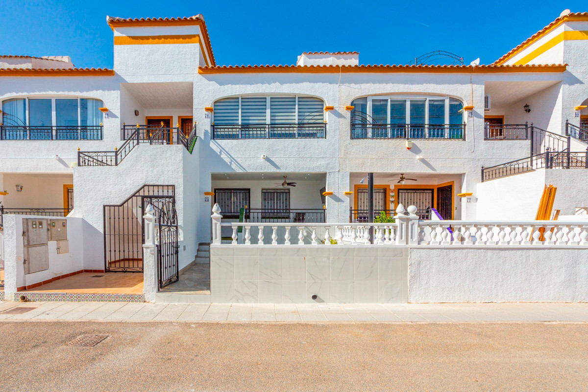 Se vende Apartamento Planta Baja de 2 dormitorios en Costa Blanca, Alicante, España