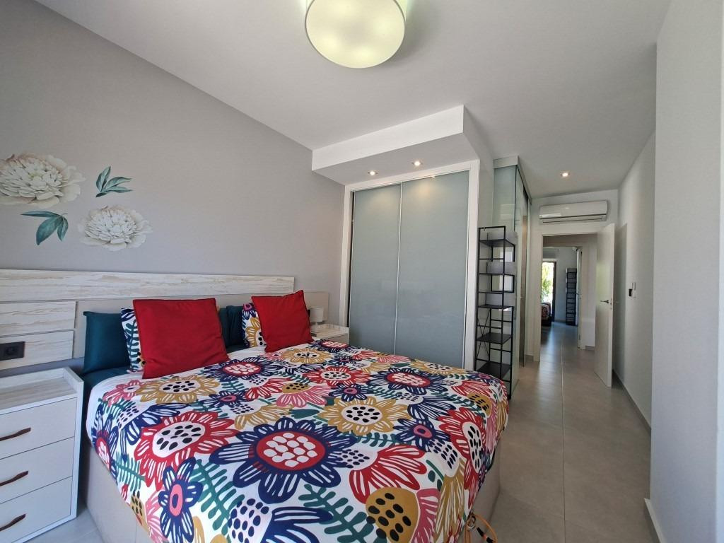 Se vende Apartamento Planta Media de 2 dormitorios en Costa Blanca, Alicante, España
