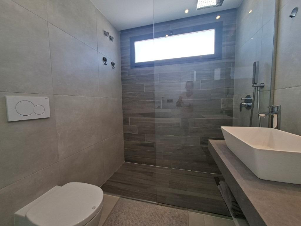Se vende Apartamento Planta Media de 2 dormitorios en Costa Blanca, Alicante, España