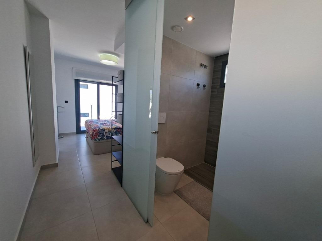 Se vende Apartamento Planta Media de 2 dormitorios en Costa Blanca, Alicante, España
