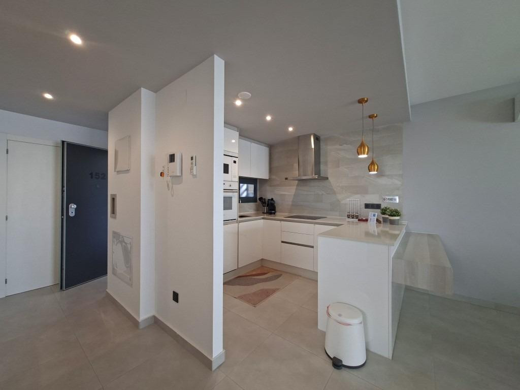 Se vende Apartamento Planta Media de 2 dormitorios en Costa Blanca, Alicante, España