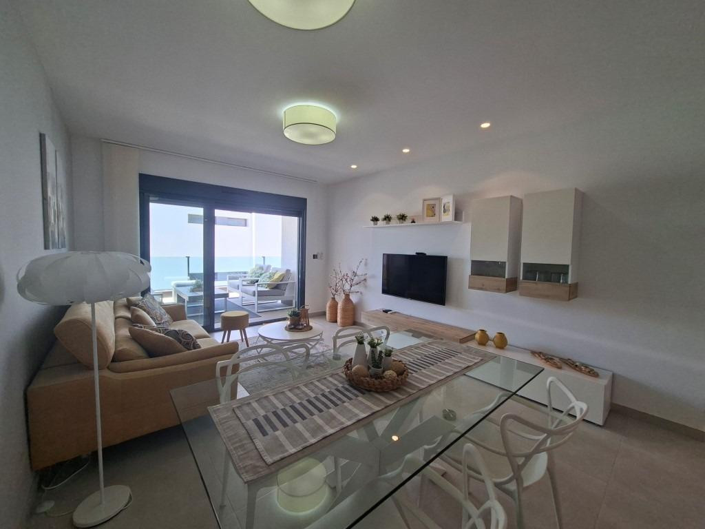 Se vende Apartamento Planta Media de 2 dormitorios en Costa Blanca, Alicante, España