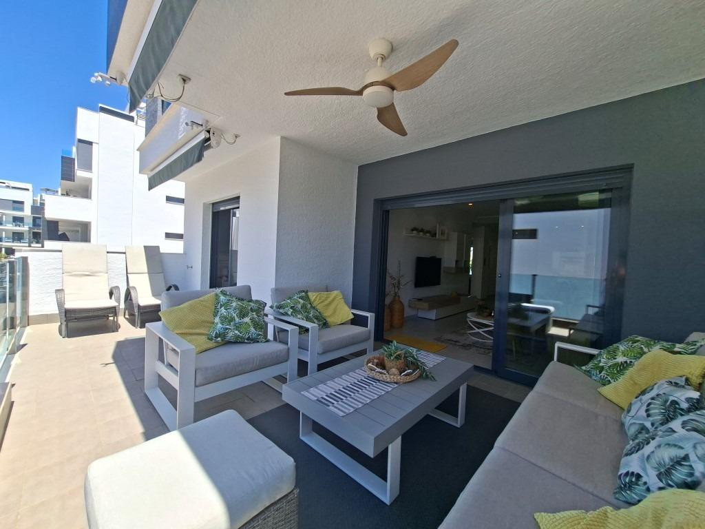 Se vende Apartamento Planta Media de 2 dormitorios en Costa Blanca, Alicante, España