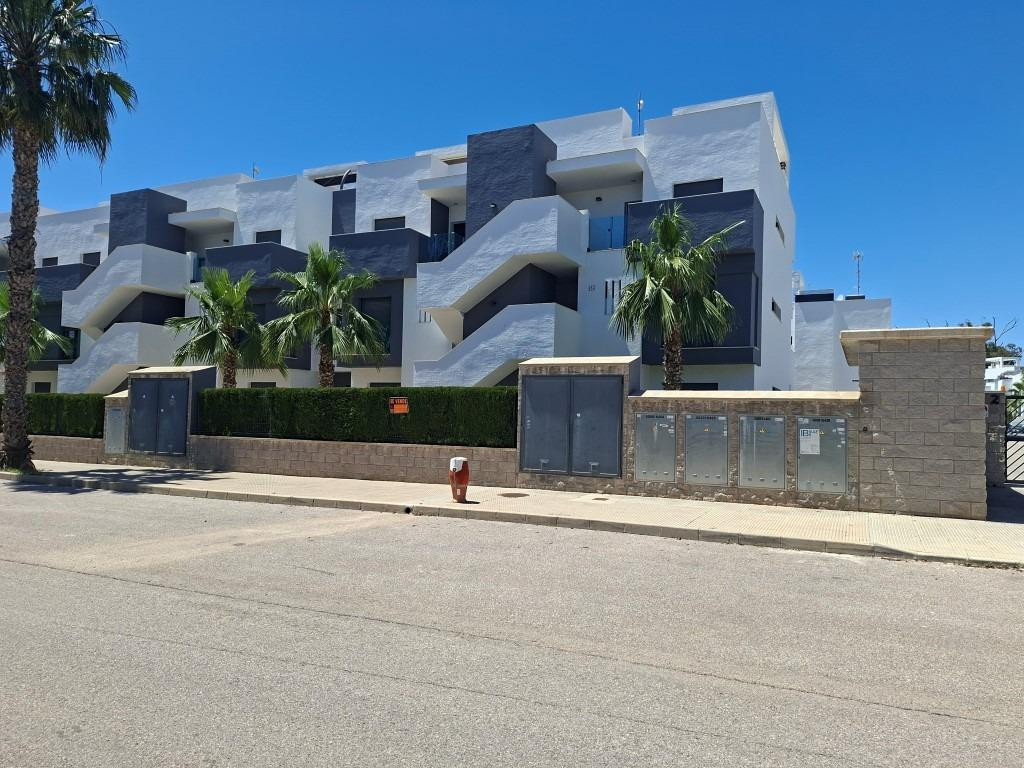 Se vende Apartamento Planta Media de 2 dormitorios en Costa Blanca, Alicante, España