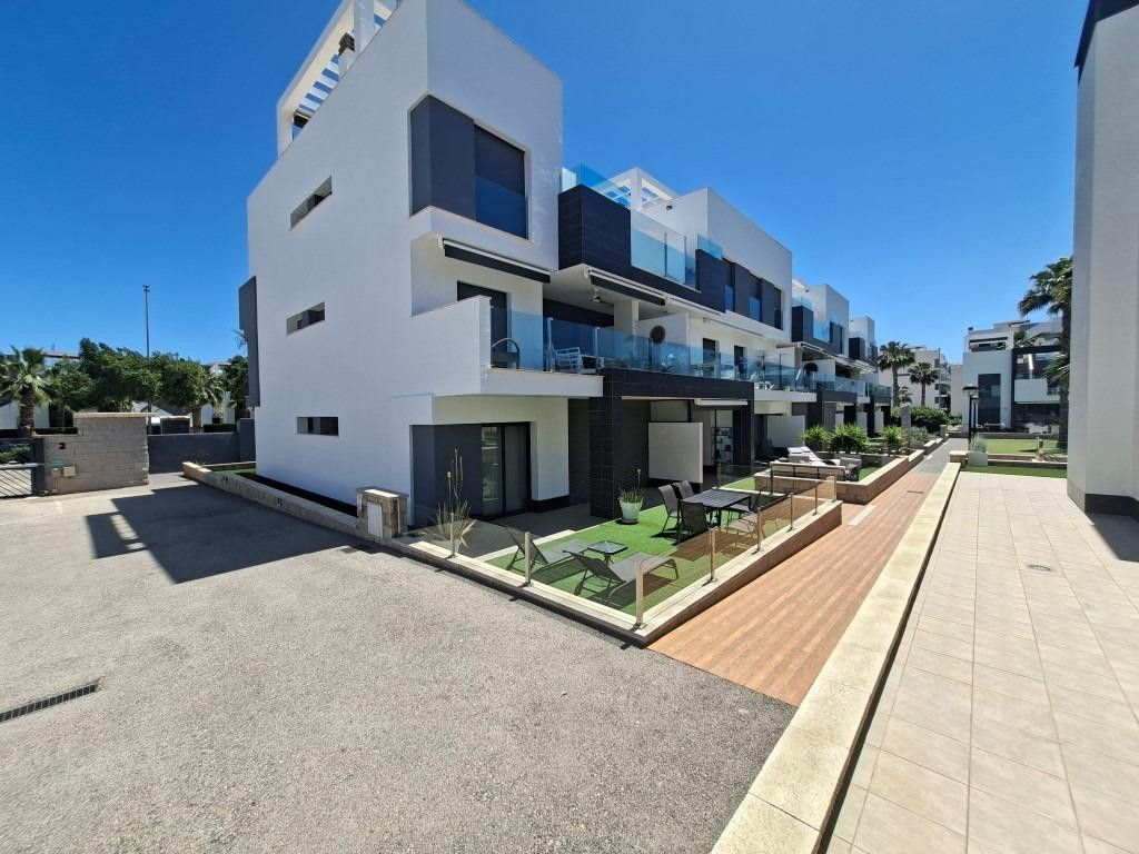 Se vende Apartamento Planta Media de 2 dormitorios en Costa Blanca, Alicante, España