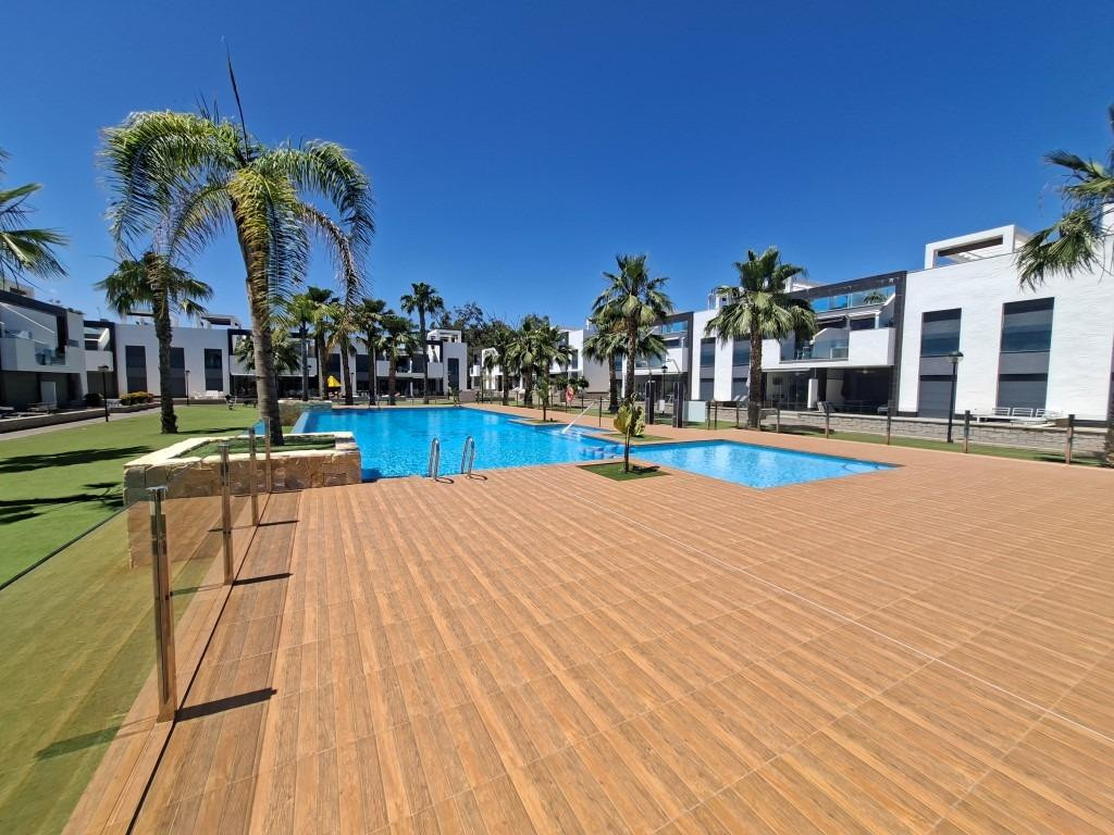 Se vende Apartamento Planta Media de 2 dormitorios en Costa Blanca, Alicante, España