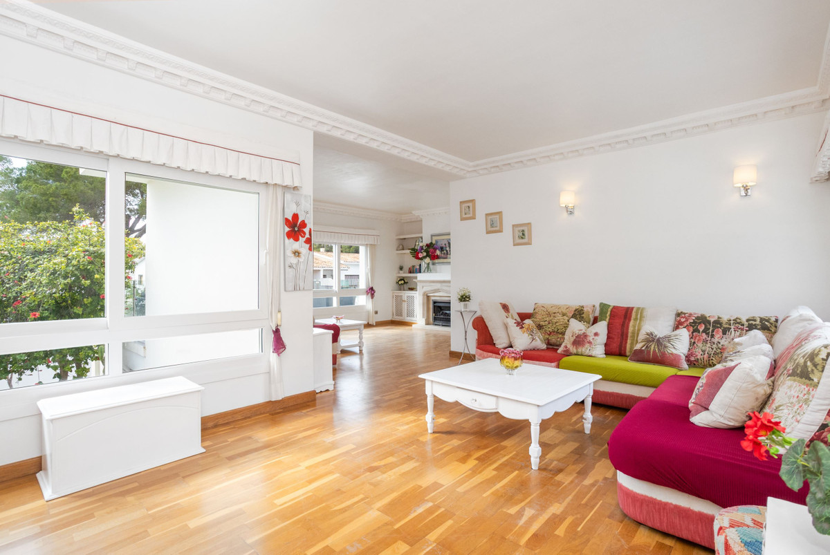 8 Bed Townhouse for sale in Campoamor Costa Blanca, Alicante, Spain