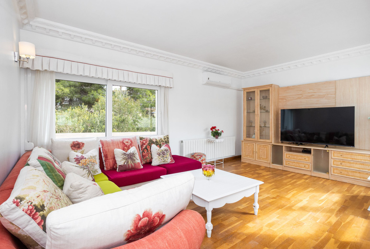 8 Bed Townhouse for sale in Campoamor Costa Blanca, Alicante, Spain