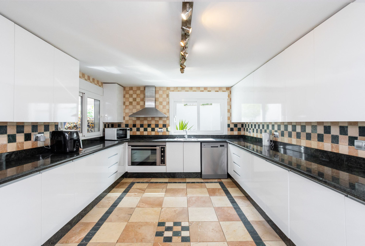 8 Bed Townhouse for sale in Campoamor Costa Blanca, Alicante, Spain