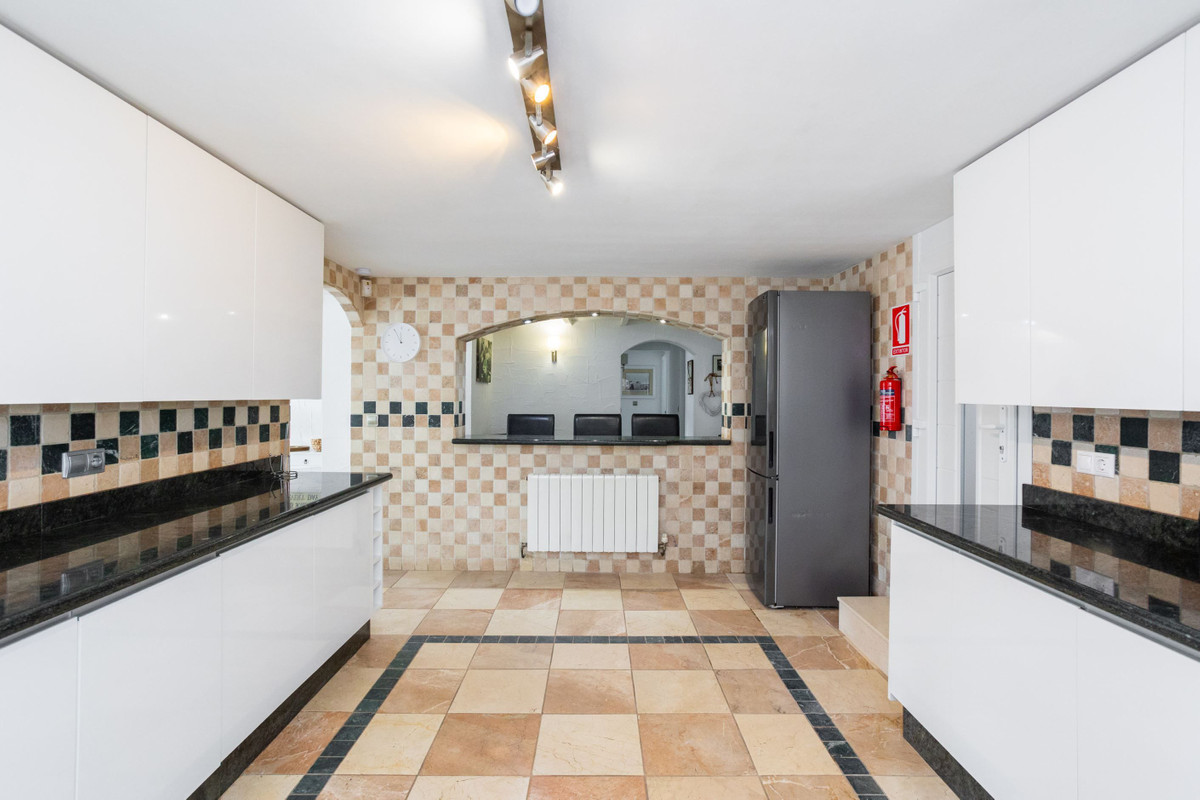 8 Bed Townhouse for sale in Campoamor Costa Blanca, Alicante, Spain