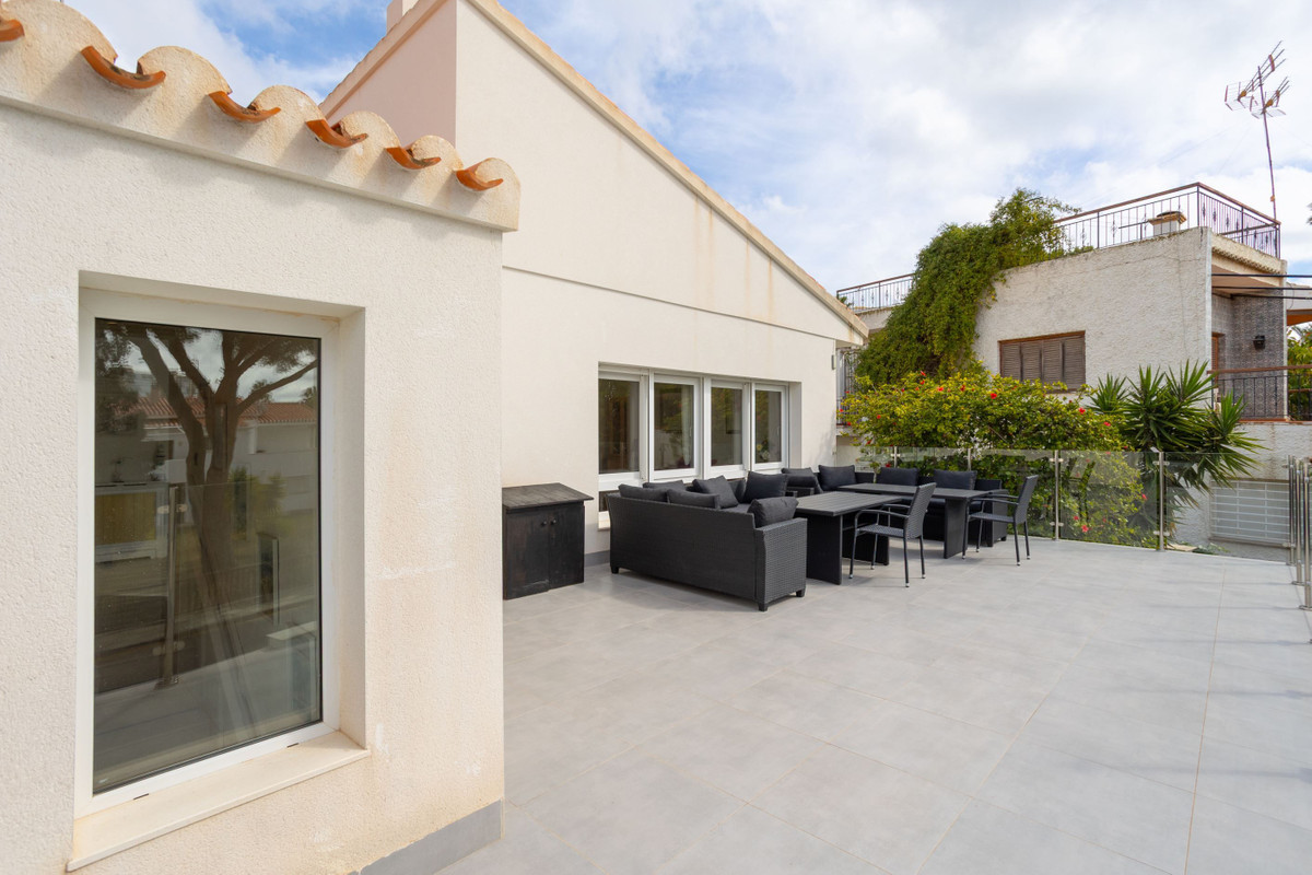 8 Bed Townhouse for sale in Campoamor Costa Blanca, Alicante, Spain