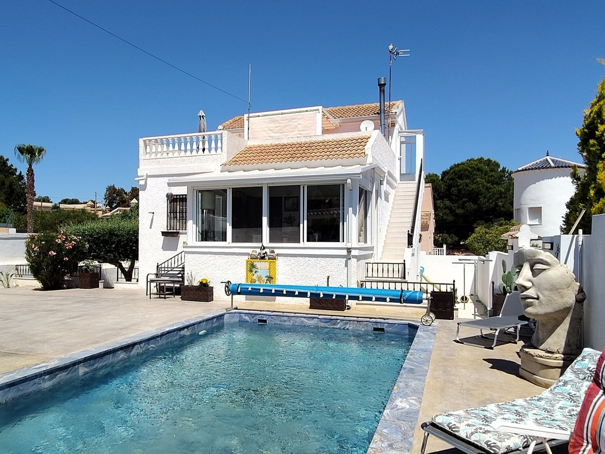 Se vende Villa - Chalet de 3 dormitorios en Costa Blanca, Alicante, España
