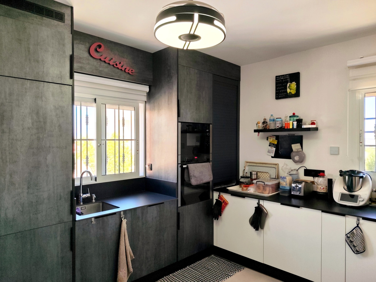 Se vende Villa - Chalet de 3 dormitorios en Costa Blanca, Alicante, España