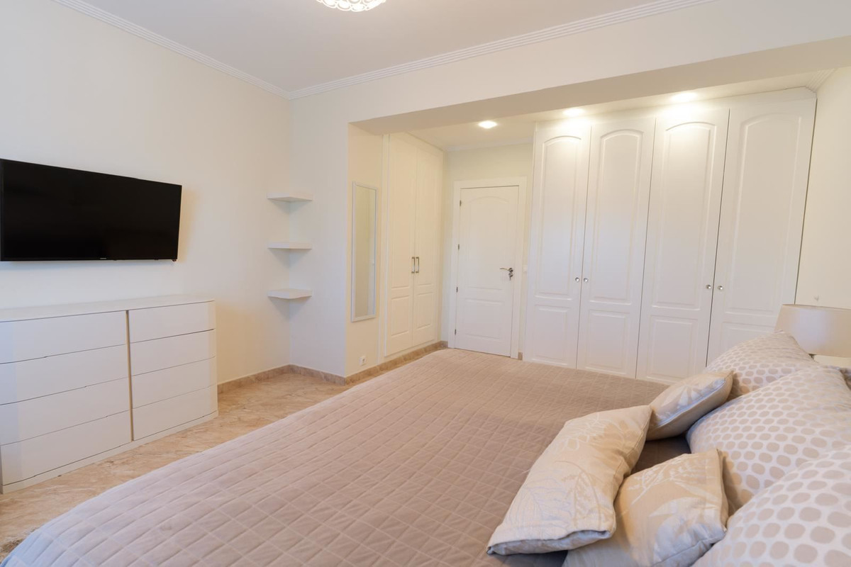 7 Bed Townhouse for sale in Los Altos Costa Blanca, Alicante, Spain