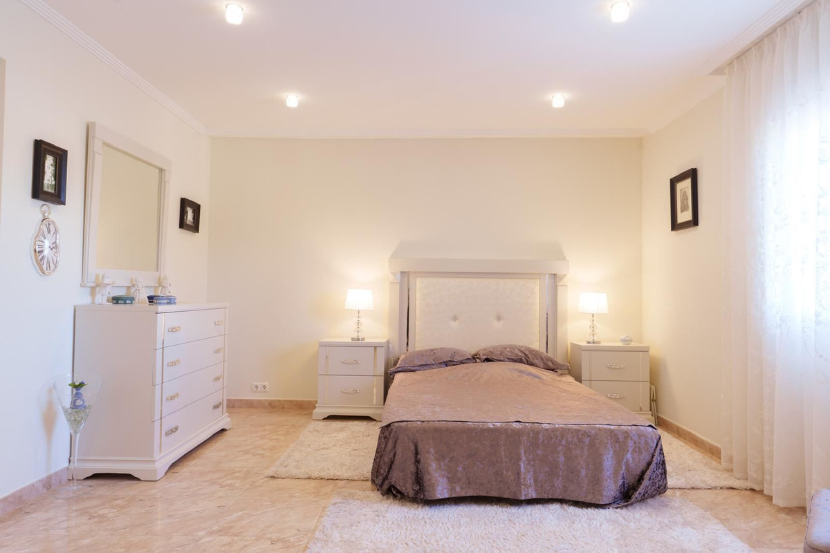 7 Bed Townhouse for sale in Los Altos Costa Blanca, Alicante, Spain