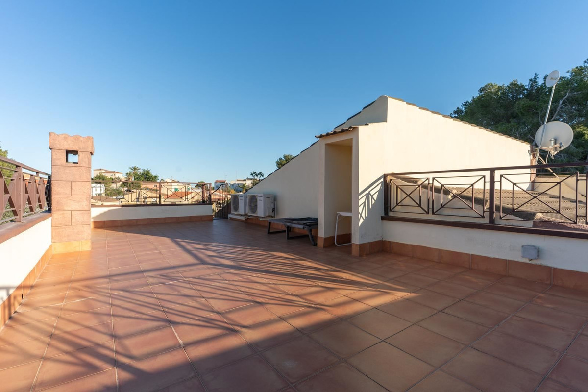7 Bed Townhouse for sale in Los Altos Costa Blanca, Alicante, Spain
