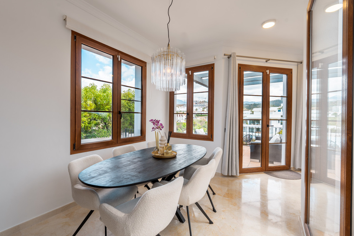 4 Bed Townhouse for sale in Estepona Costa Del Sol, Málaga, Spain
