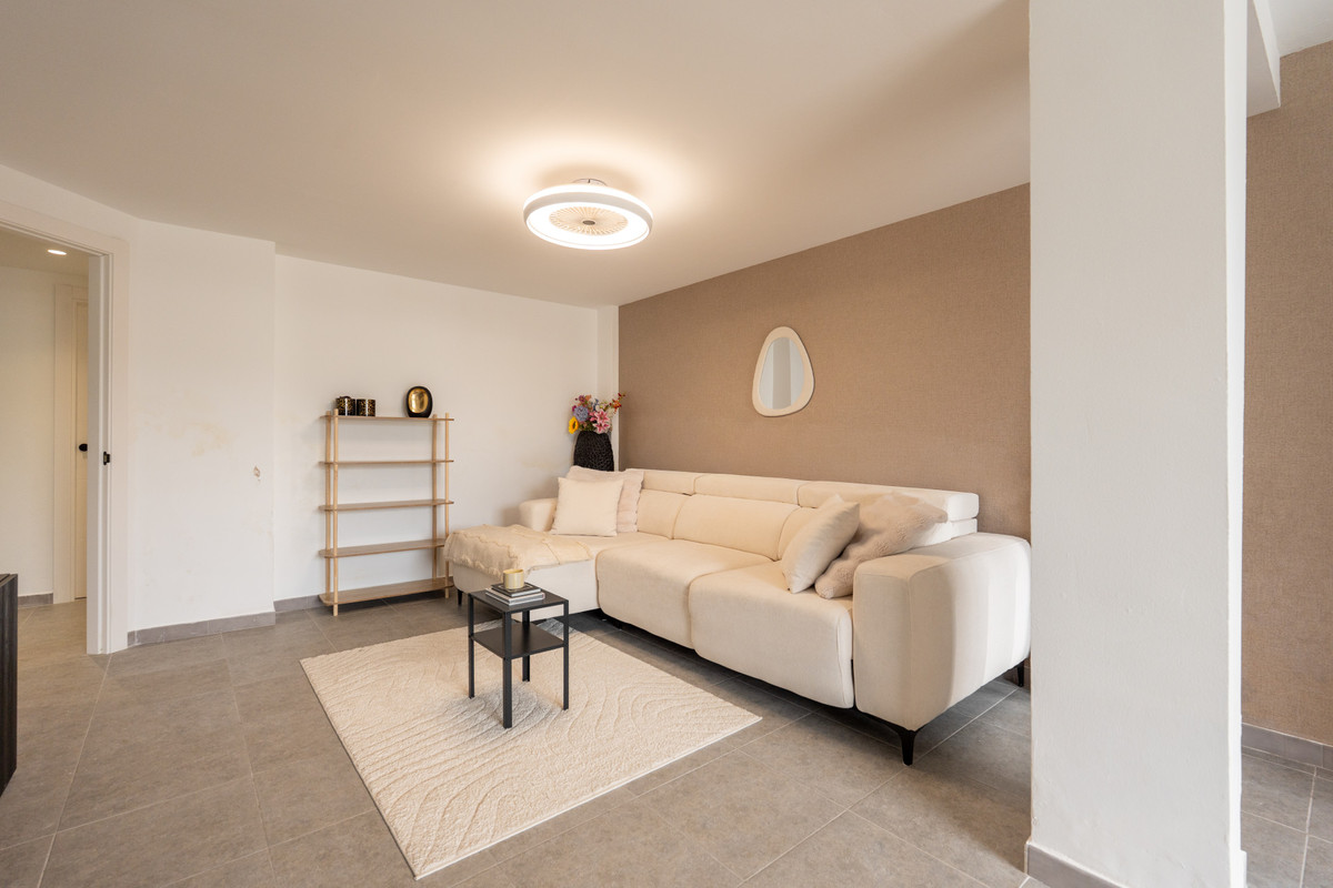 4 Bed Townhouse for sale in Estepona Costa Del Sol, Málaga, Spain