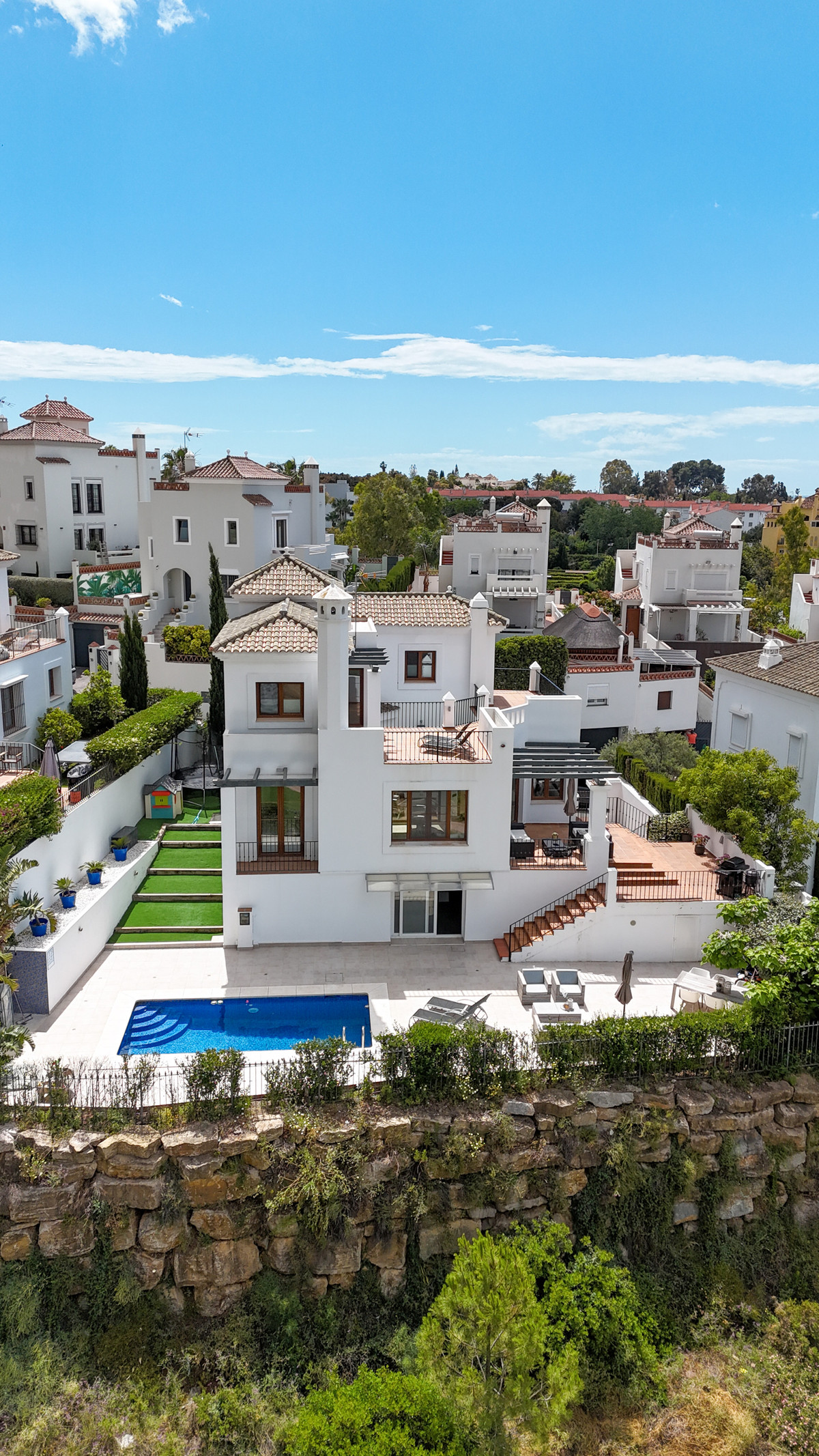 4 Bed Townhouse for sale in Estepona Costa Del Sol, Málaga, Spain