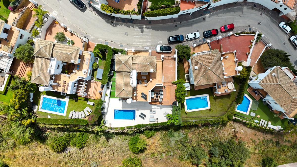 4 Bed Townhouse for sale in Estepona Costa Del Sol, Málaga, Spain
