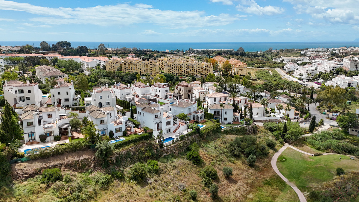 4 Bed Townhouse for sale in Estepona Costa Del Sol, Málaga, Spain