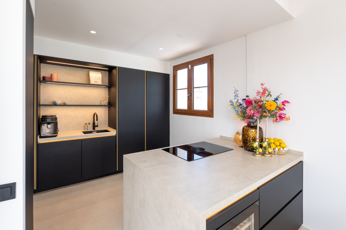 4 Bed Townhouse for sale in Estepona Costa Del Sol, Málaga, Spain