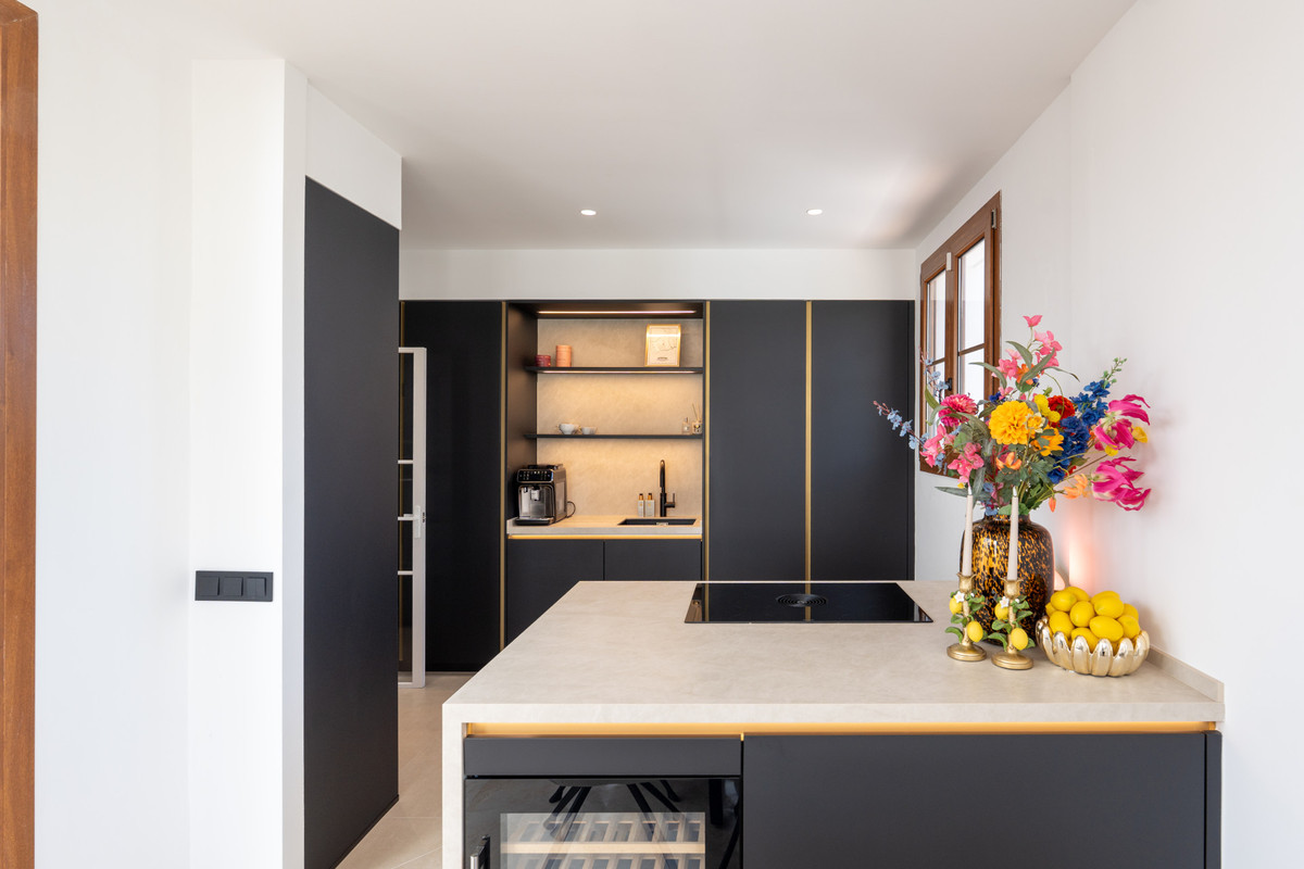 4 Bed Townhouse for sale in Estepona Costa Del Sol, Málaga, Spain
