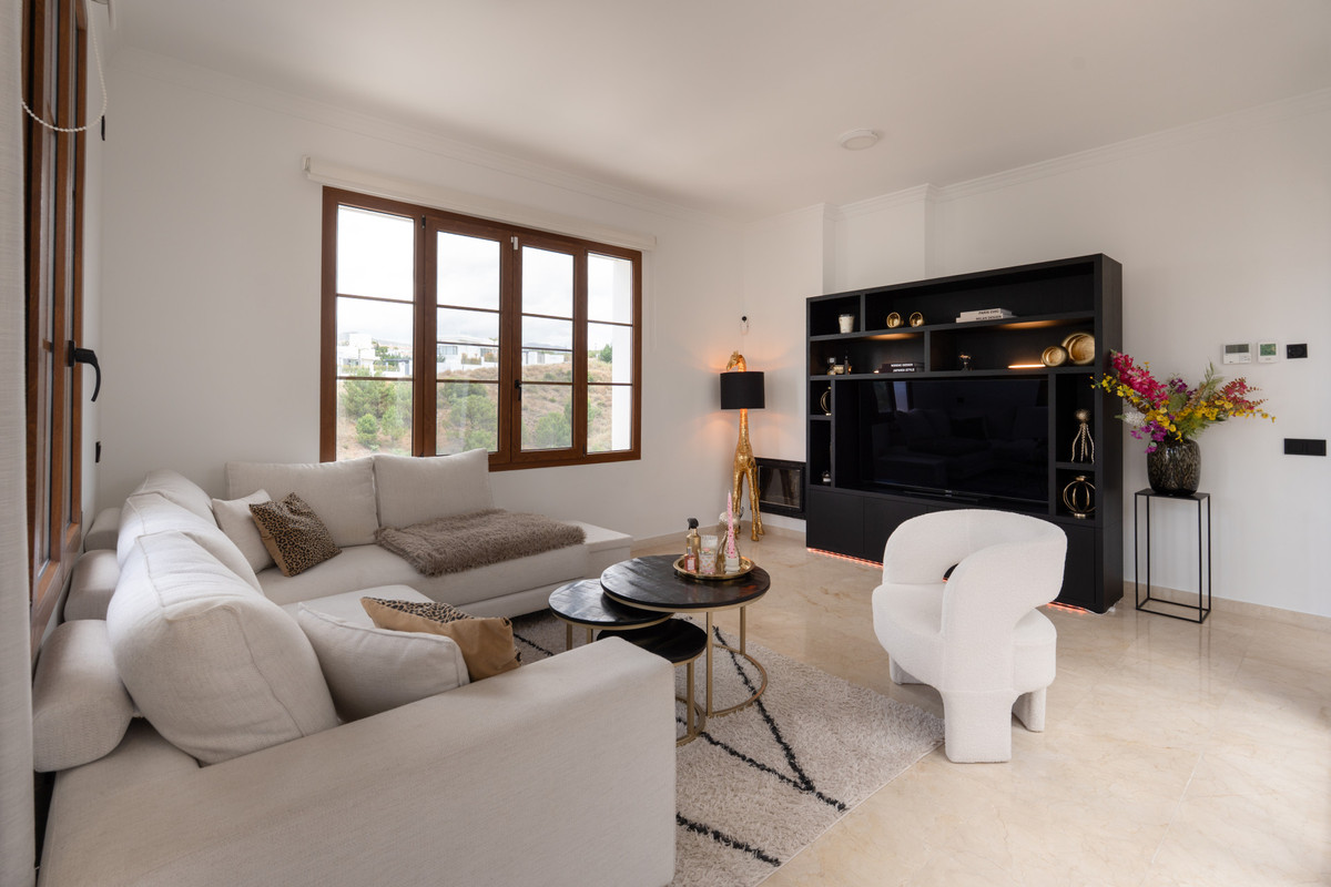 4 Bed Townhouse for sale in Estepona Costa Del Sol, Málaga, Spain